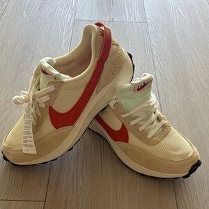 Women’s Nike Waffle Debut Vintage Sneakers NWT